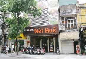 Không gian nhà hàng Nét Huế Hàng Bông